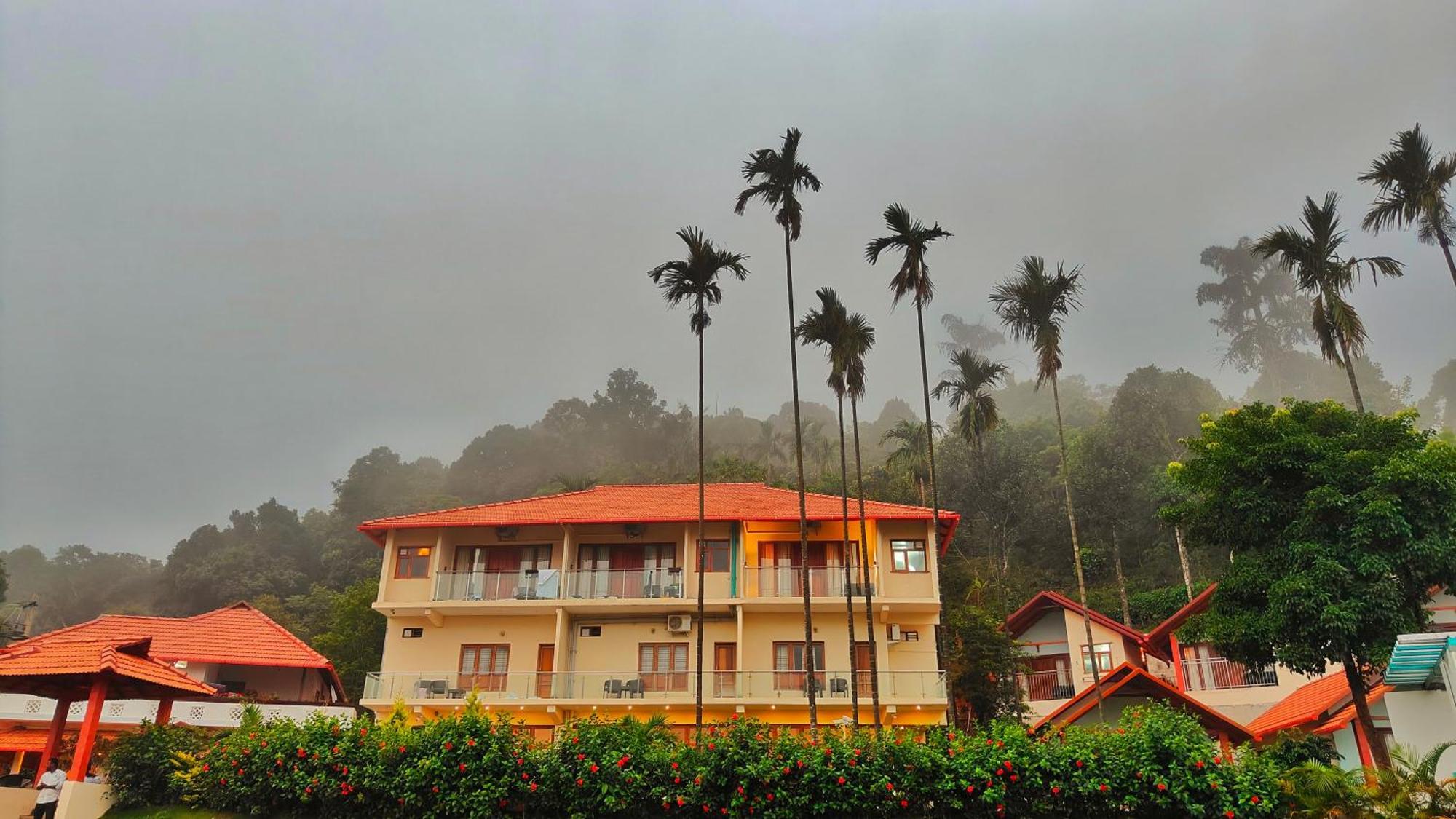 מדיקרי Hill Crest Resort - Coorg מראה חיצוני תמונה