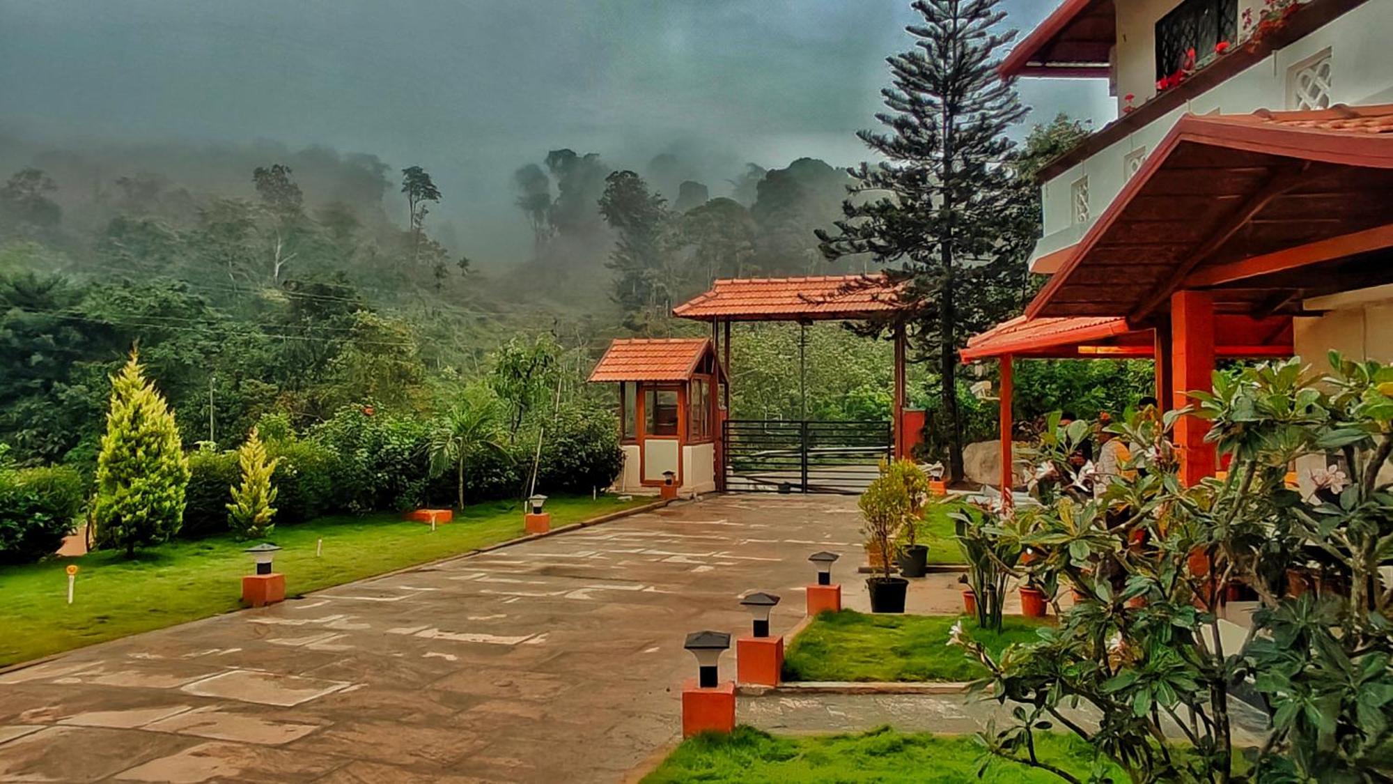 מדיקרי Hill Crest Resort - Coorg מראה חיצוני תמונה